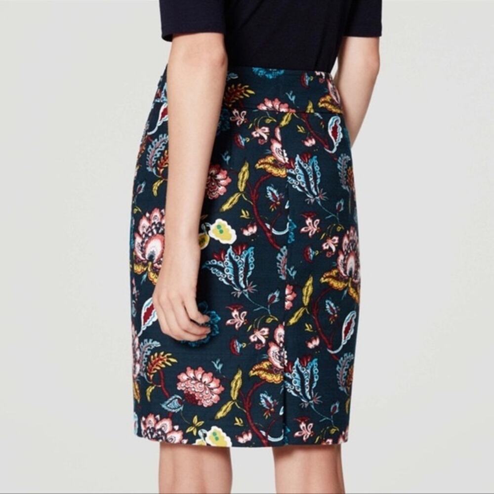 LOFT Ann Taylor Deep Teal Blue Floral Print Knee-Length Pencil Skirt Size 4 - Picture 2 of 7